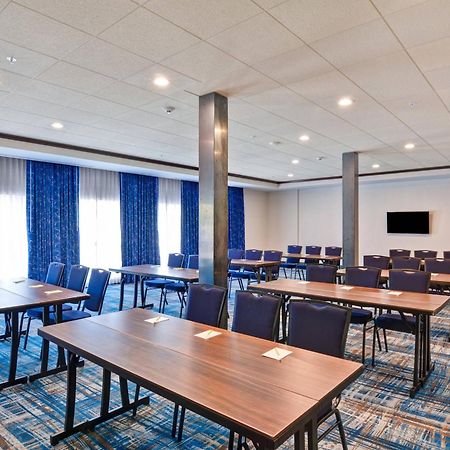 Courtyard By Marriott Long Island Islip/Courthouse Complex Hotel Central Islip Buitenkant foto