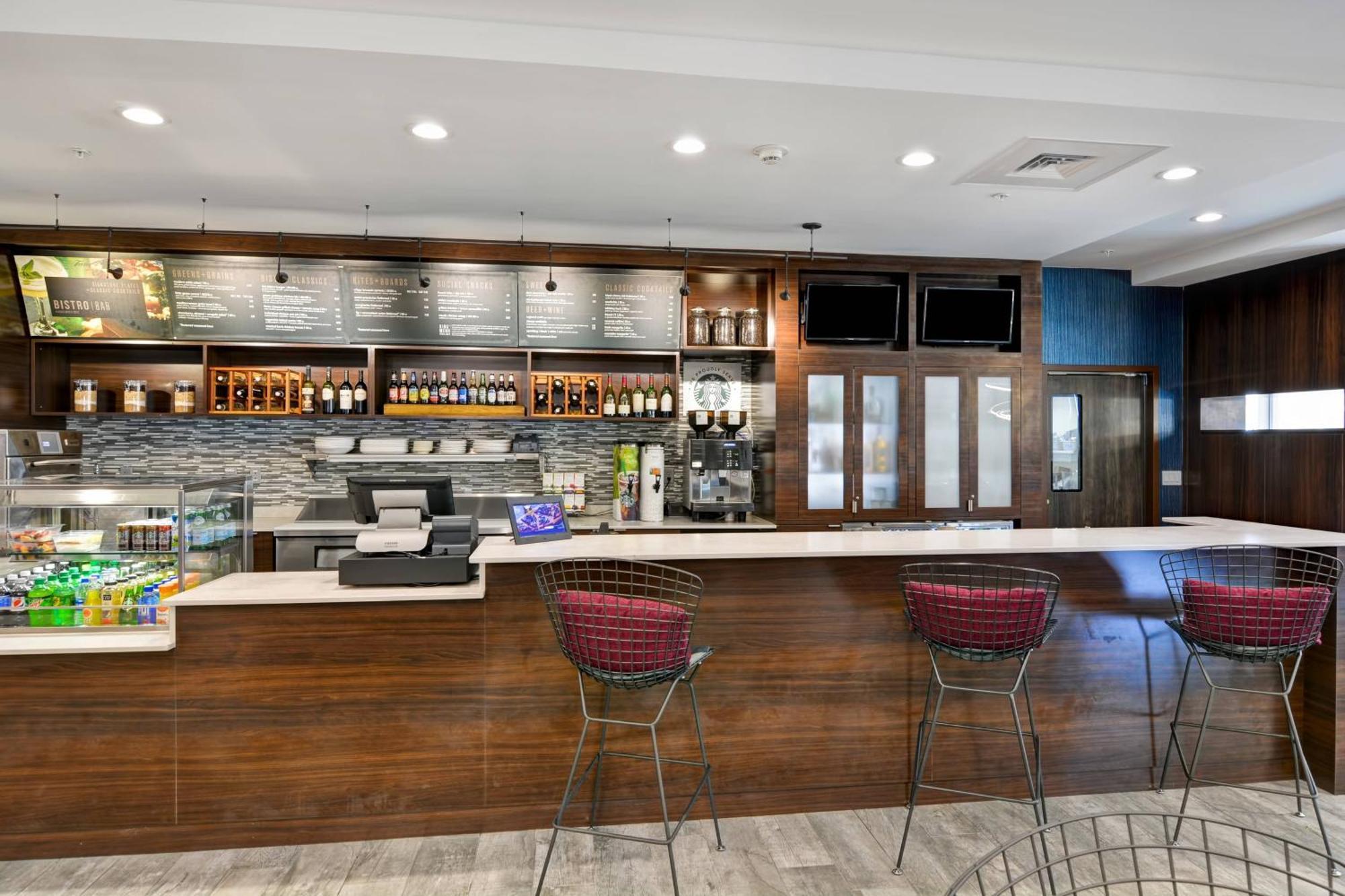Courtyard By Marriott Long Island Islip/Courthouse Complex Hotel Central Islip Buitenkant foto